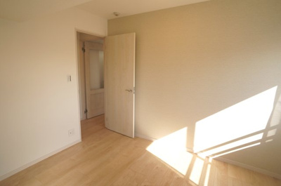 【洋室】 | ミオカステーロ西小岩 | 東側洋室