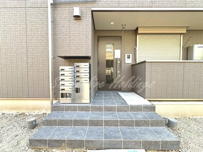 【エントランス】 | 横浜元町ガーデン光國 | 綺麗なエントランス♪