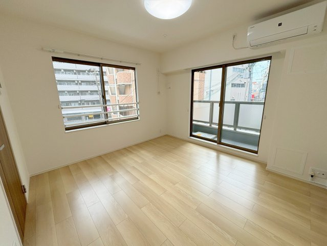 コートドヴィラージュの居間・リビング