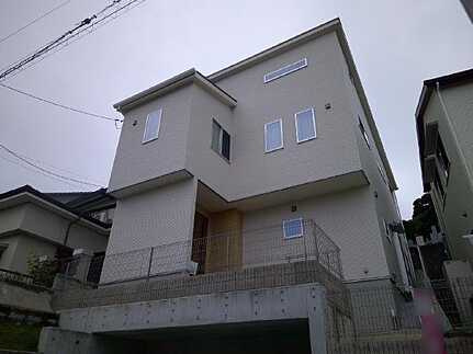 安芸郡府中町柳ヶ丘　新築一戸建て(A)