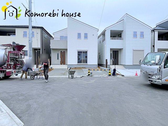 上尾市小敷谷　第2　新築一戸建て　リーブルガーデン　04の前面道路含む現地写真|26.3.6撮影済み