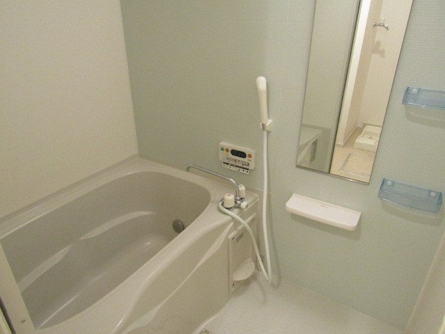 ハピネス瀬古東の浴室|きれいなお風呂です