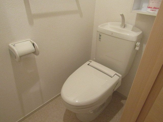 ハピネス瀬古東のトイレ|落ち着いたトイレです