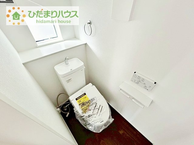【トイレ】 | 取手市青柳第2期　新築戸建　2号棟 | 温水洗浄便座ついてます(^^♪