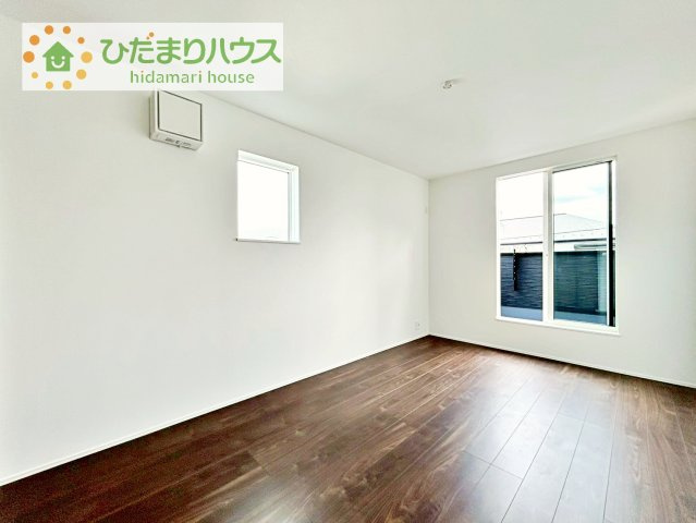 【寝室】 | 取手市青柳第2期　新築戸建　2号棟 | 広めの主寝室は、ベッドの他にもパソコンデスクやドレッサーなども置けちゃいます(*^-^*)