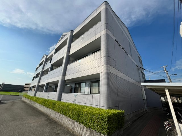 ハッピースリーヒルズの外観