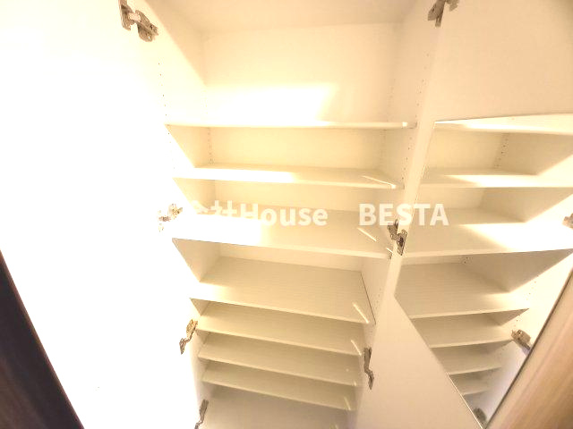 SDグランツ新神戸ステーションフロントの収納