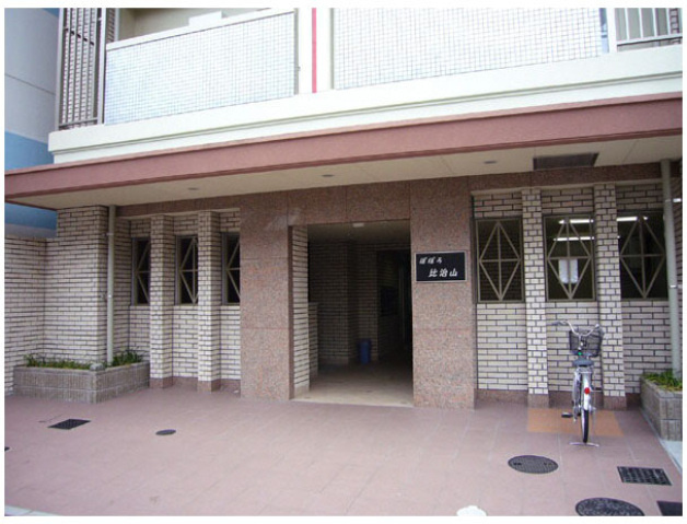 ぽぽろ比治山のエントランス