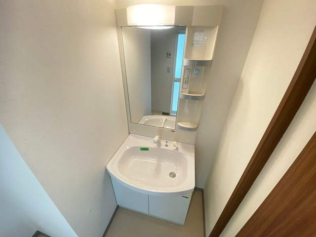 ぽぽろ比治山の独立洗面台