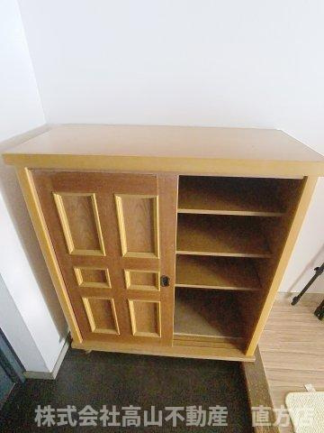 直方市新知町の賃貸マンションの収納