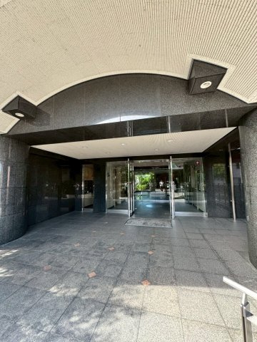 ランフォルセ香里園のエントランス