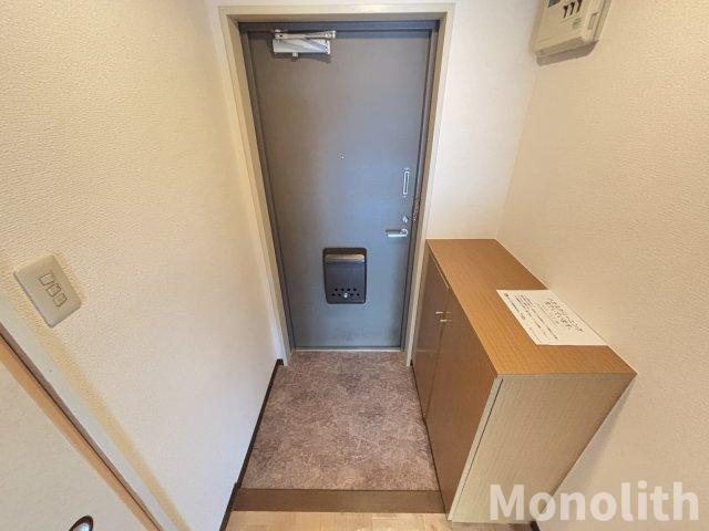 ハイツ・イシカワの玄関