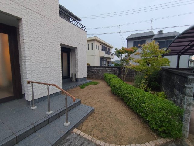 【庭】