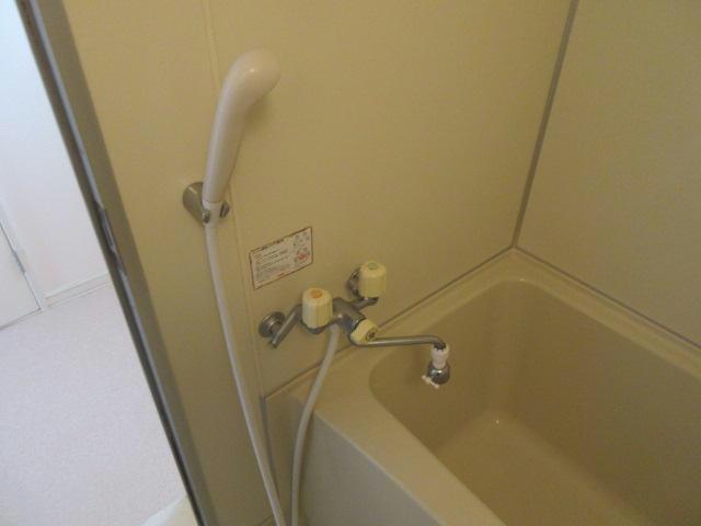 ブルーハイツ1010の浴室