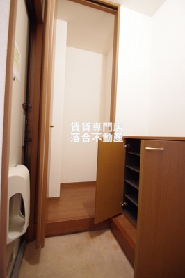 【玄関】 | セジュール多摩境 | シューズ収納あり