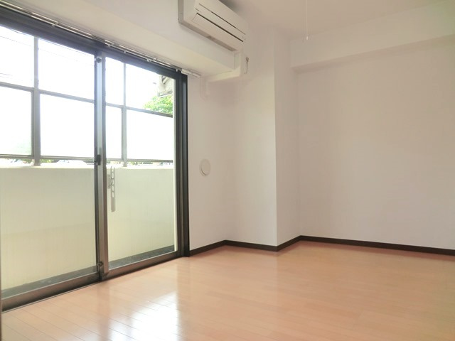 バージュアル浦和ウエストの居間・リビング|別号室の参考写真です。