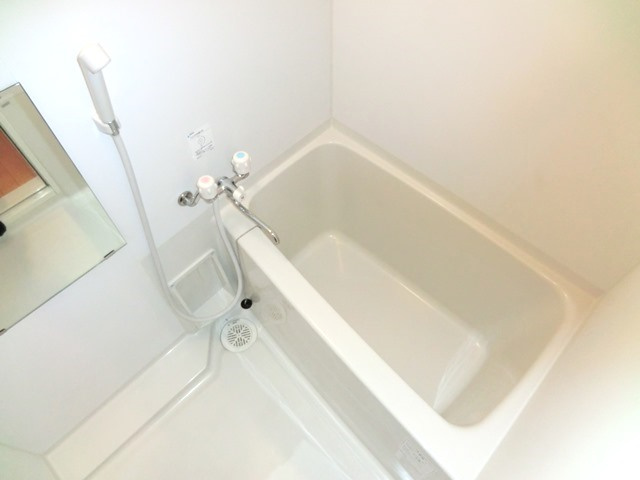 バージュアル浦和ウエストの浴室|別号室の参考写真です。