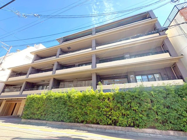 ２０２５年８月フルリフォーム済◆広々リビングの３ＬＤＫ◆ペット飼育可◆ザ・京都レジデンス御所南の外観|マンション外観