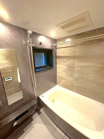 ２０２５年８月フルリフォーム済◆広々リビングの３ＬＤＫ◆ペット飼育可◆ザ・京都レジデンス御所南の浴室|浴室