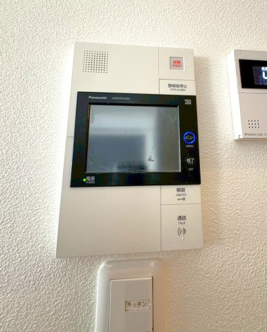 ２０２５年８月フルリフォーム済◆広々リビングの３ＬＤＫ◆ペット飼育可◆ザ・京都レジデンス御所南の玄関|TVモニター付きインターホン