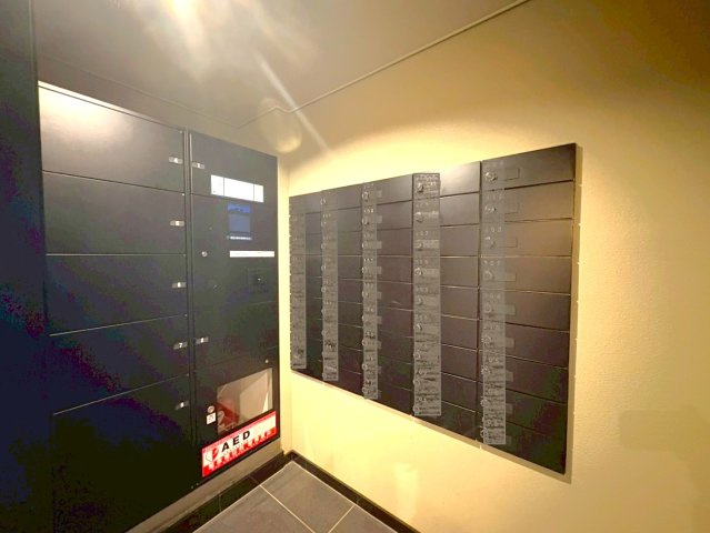 ２０２５年８月フルリフォーム済◆広々リビングの３ＬＤＫ◆ペット飼育可◆ザ・京都レジデンス御所南の設備|集合ポスト・宅配BOX