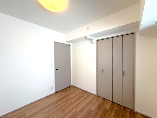 ２０２５年８月フルリフォーム済◆広々リビングの３ＬＤＫ◆ペット飼育可◆ザ・京都レジデンス御所南の洋室|洋室（６帖）