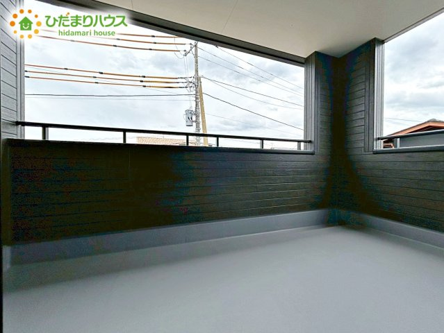 【バルコニー】 | ひたちなか市稲田10期　新築戸建　1号棟 | 広々としたバルコニー。お洗濯物もぜーんぶ干せちゃいます！！