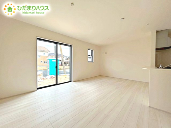 【居間・リビング】 | ひたちなか市稲田10期　新築戸建　1号棟 | 早くお仕事終わらせて、家に帰りたくなるようなリビングです(^^♪