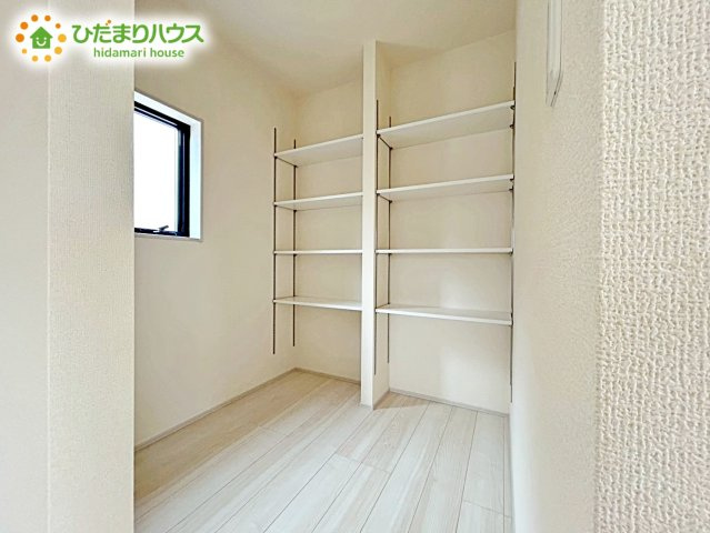 【収納】 | ひたちなか市稲田10期　新築戸建　1号棟 | パントリー完備で散らかりがちなキッチン回りもラクラクお片付けできちゃいます！(*^-^*)
