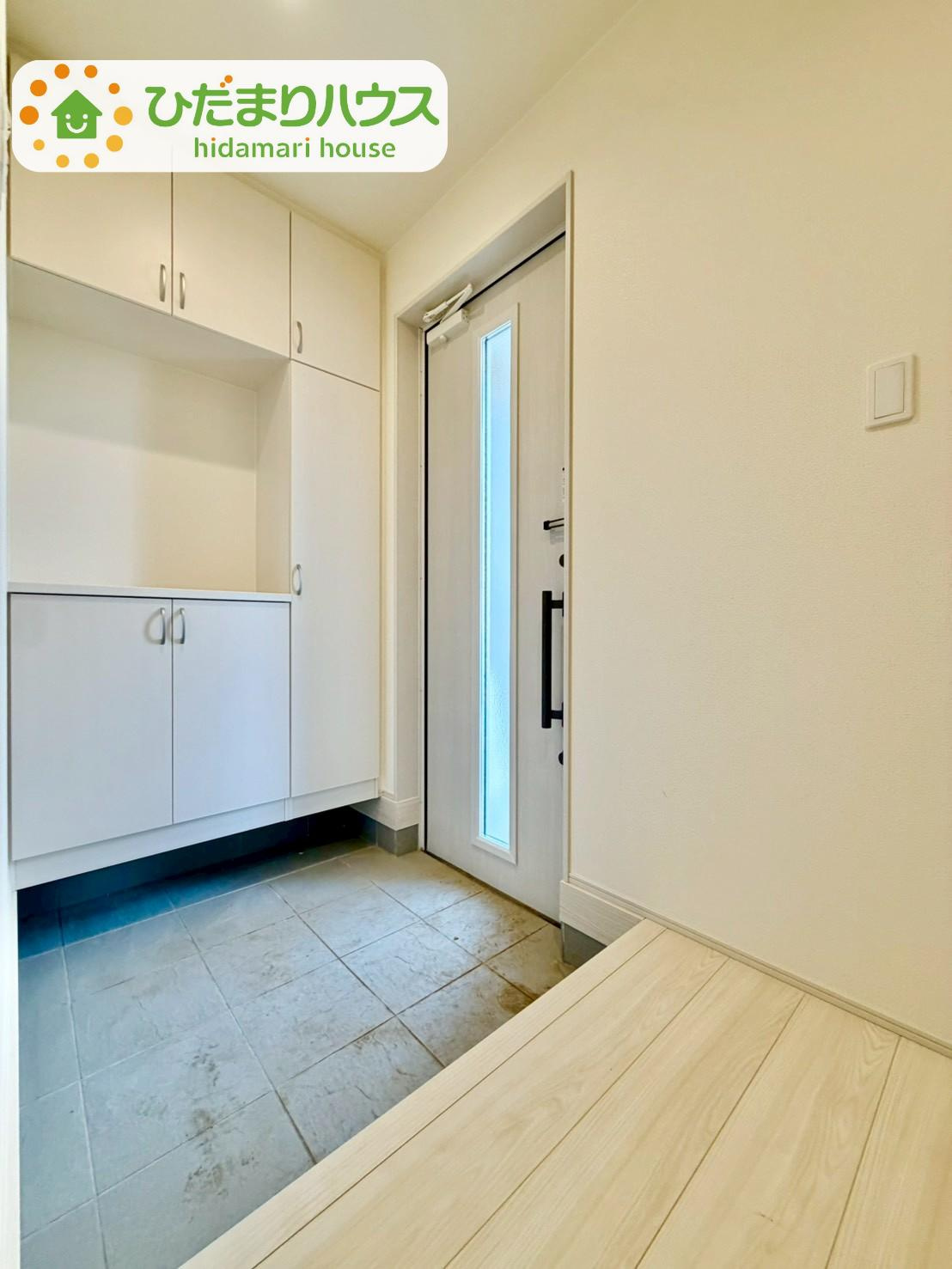 野田市清水619番1　新築戸建　C号棟の玄関|スニーカーマニアも納得の天井まであるシューズボックス!(^^)!							
