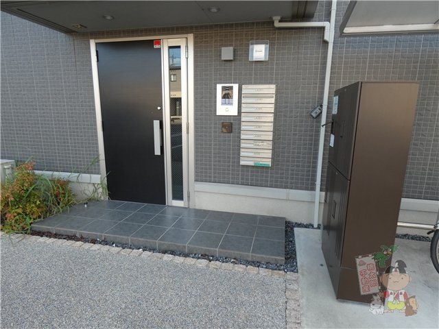 Ｄ－ｒｏｏｍ浜野南　Ａのエントランス