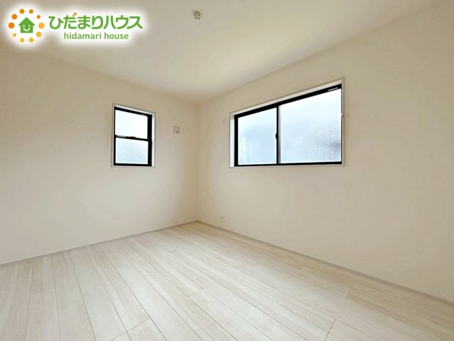 【洋室】 | ひたちなか市稲田10期　新築戸建　2号棟 | 木の温もりがやさしいフローリング