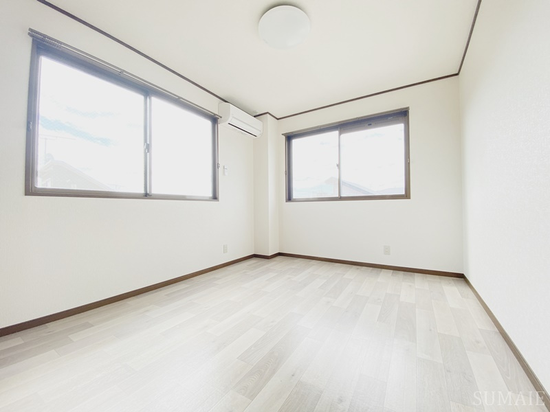 杉浦ビルの洋室|フローリング☆