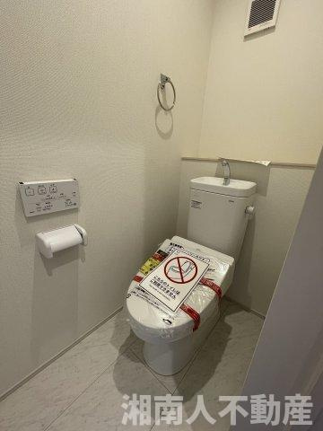 小田原市堀之内2期  新築戸建全7棟　1号棟のトイレ|落ち着いたトイレです