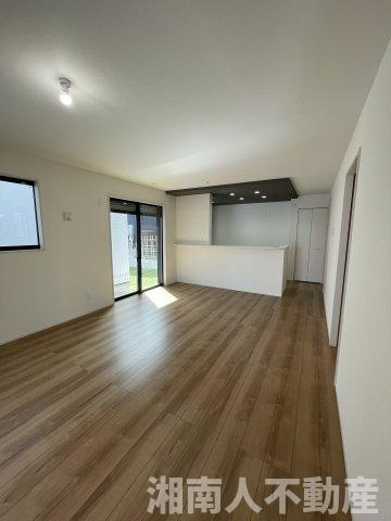 小田原市堀之内2期  新築戸建全7棟　1号棟の居間・リビング|おしゃれな居間です