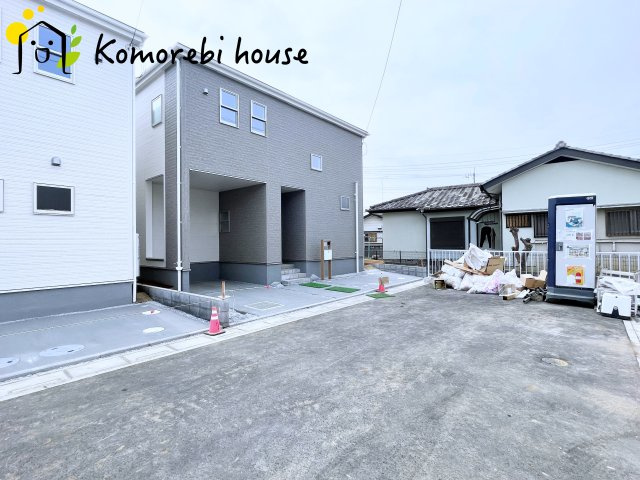 上尾市小敷谷　第2　新築一戸建て　リーブルガーデン　07の前面道路含む現地写真|前面道路含む現地写真です