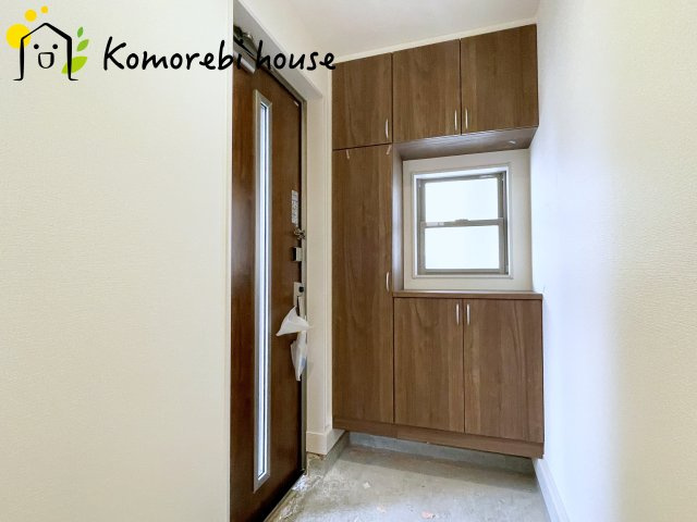 上尾市小敷谷　第2　新築一戸建て　リーブルガーデン　07の玄関|ゆったりとした玄関です