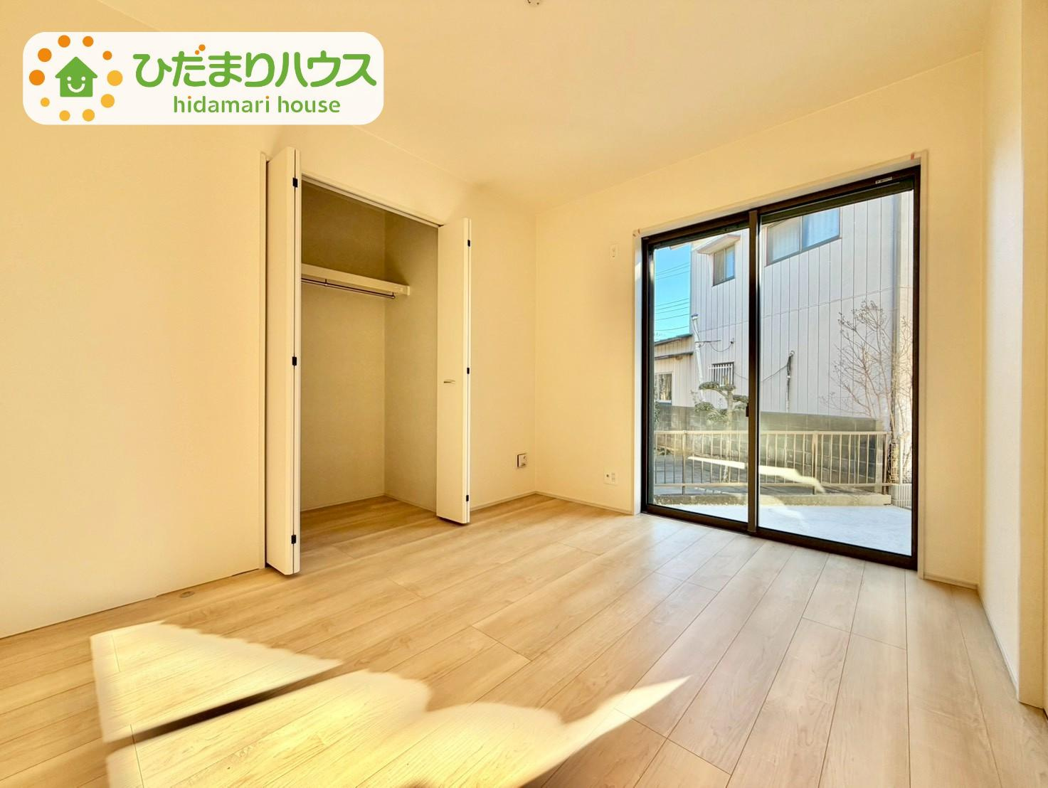 野田市清水619番1　新築戸建　E号棟の洋室|リビングと洋室が続き間設計ですので、大空間を演出できます(^O^)							
