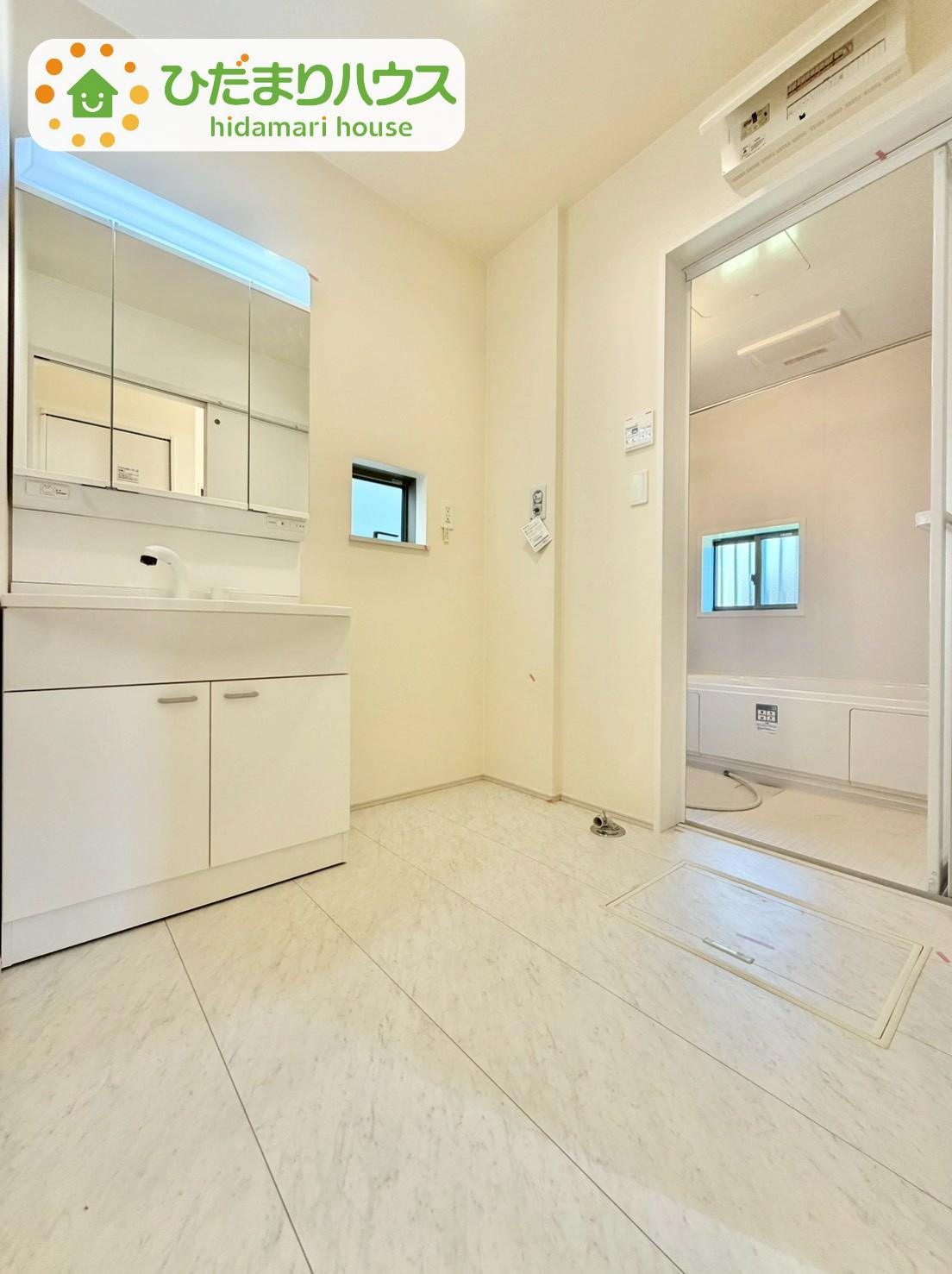 野田市清水619番1　新築戸建　E号棟の脱衣所|ゆったりとした洗面所で、忙しい朝の支度もストレスなくできますね♪							
