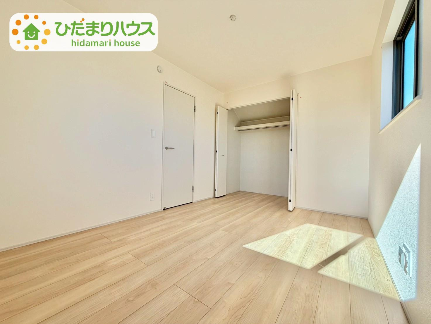 野田市清水619番1　新築戸建　E号棟の洋室|お掃除しやすく、清潔感を保てるのでダニも発生しにくいフローリング♪							
