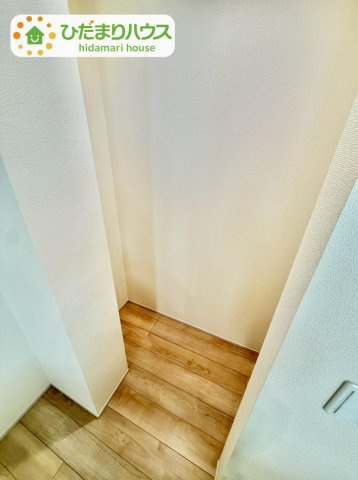 野田市清水619番1　新築戸建　E号棟の収納|ちょこっとした収納があることで、消耗品のストックをするのにも便利です☆							
