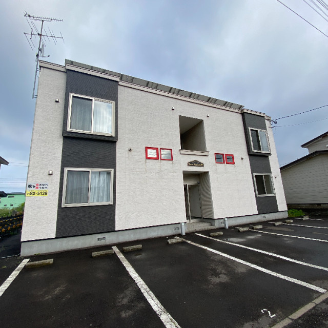 リバースマウンテン弐番館の外観