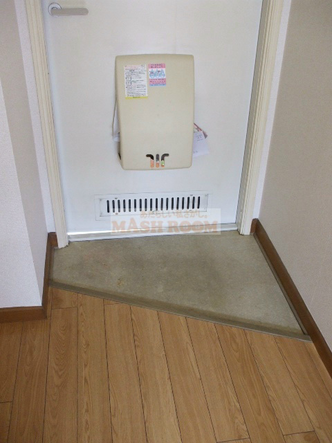 ユーハイツの玄関