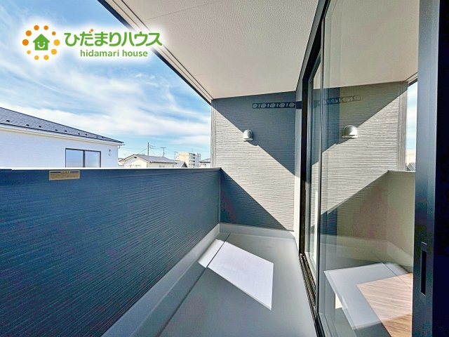 【バルコニー】 | ひたちなか市稲田10期　新築戸建　3号棟 | 広々としたバルコニー。お洗濯物もぜーんぶ干せちゃいます！！