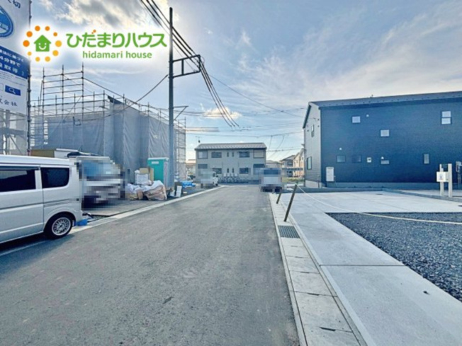 【前面道路含む現地写真】 | ひたちなか市稲田10期　新築戸建　3号棟 | 広々前面道路で通勤・通学も安心です(*^^*)