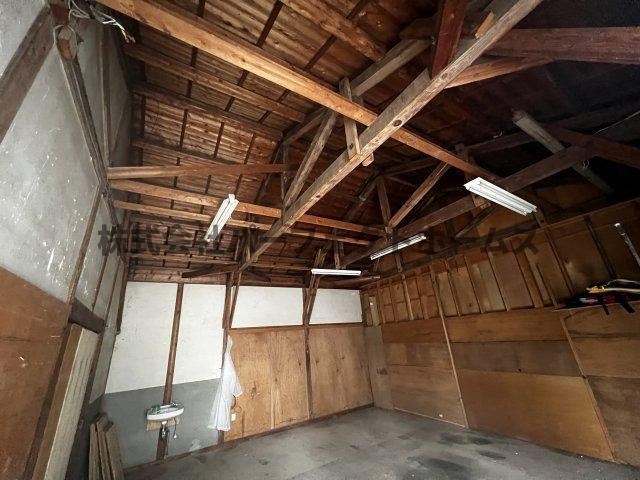 共友メリヤス有限会社3番倉庫の内装