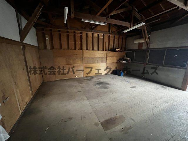 共友メリヤス有限会社3番倉庫の内装