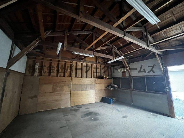 共友メリヤス有限会社3番倉庫の内装