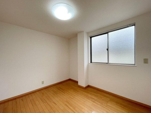 クレイドル室見B棟の居間・リビング