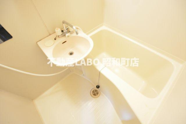 ハイツペガサス西田辺の浴室